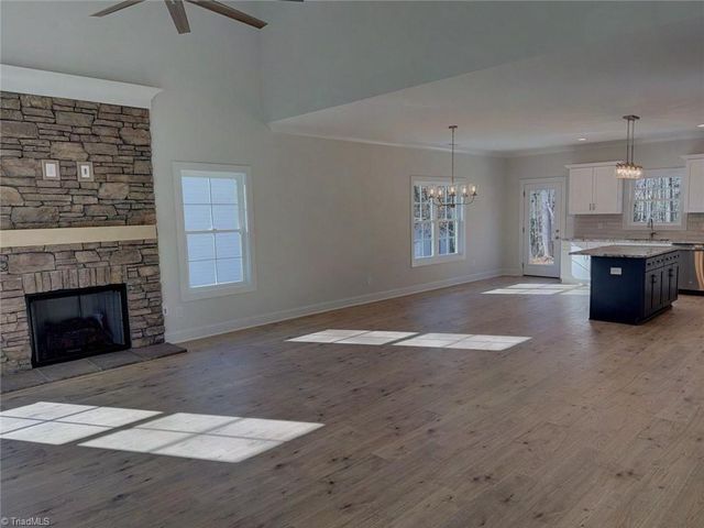 4810 Selwyn Drive, Winston-salem, NC 27104