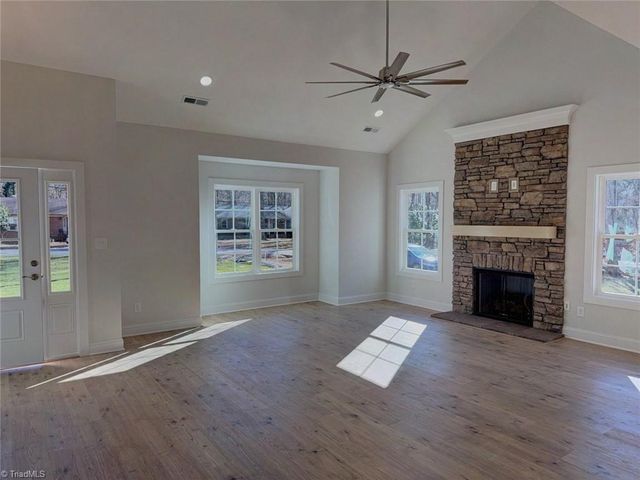 4810 Selwyn Drive, Winston-salem, NC 27104