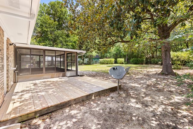 2431 Roberts Drive, Niceville, FL 32578