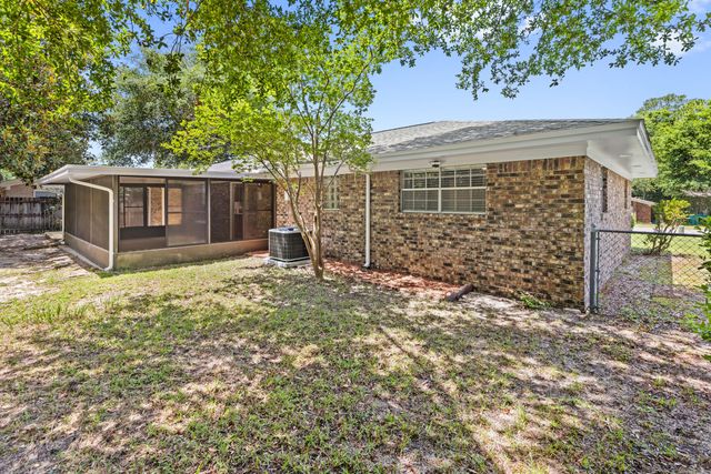 2431 Roberts Drive, Niceville, FL 32578