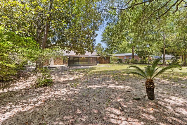 2431 Roberts Drive, Niceville, FL 32578