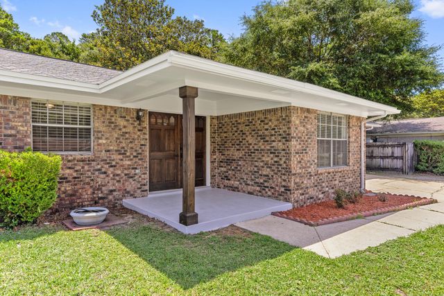 2431 Roberts Drive, Niceville, FL 32578