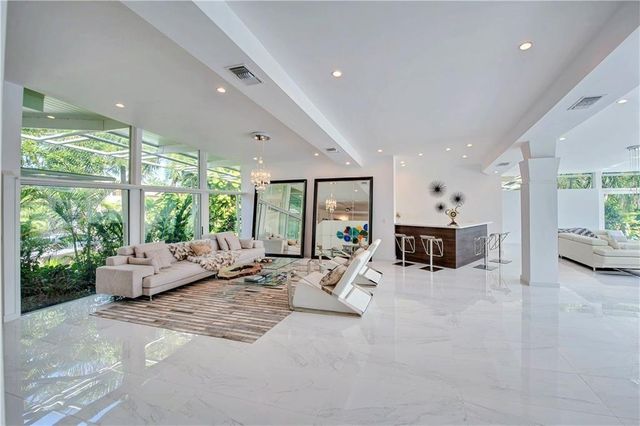 28 PELICAN Drive, Fort Lauderdale, FL 33301