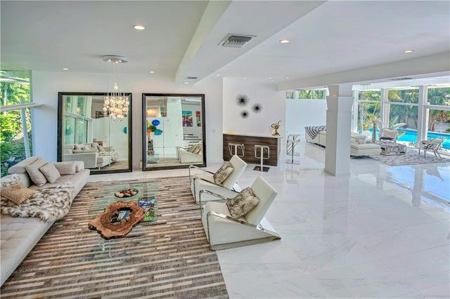 28 PELICAN Drive, Fort Lauderdale, FL 33301