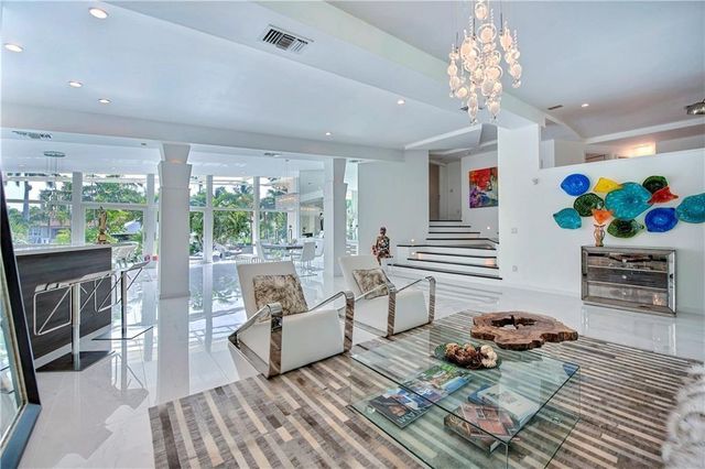 28 PELICAN Drive, Fort Lauderdale, FL 33301