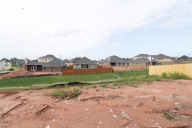 3140 Grapevine Street, Edmond, OK 73034
