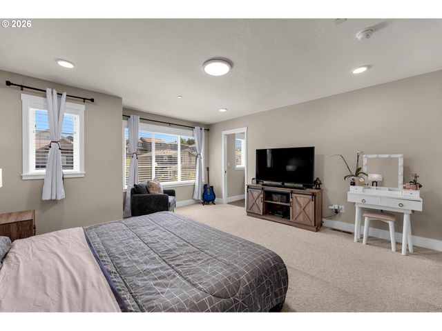 329 W LAUREL St, Washougal, WA 98671
