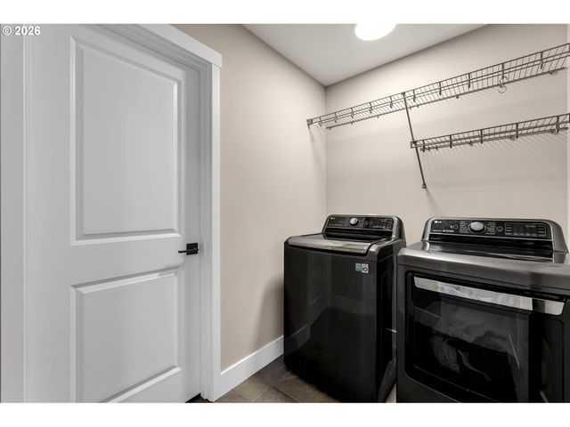329 W LAUREL St, Washougal, WA 98671