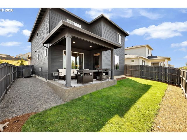 329 W LAUREL St, Washougal, WA 98671