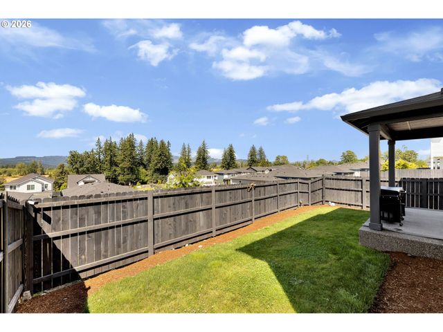 329 W LAUREL St, Washougal, WA 98671