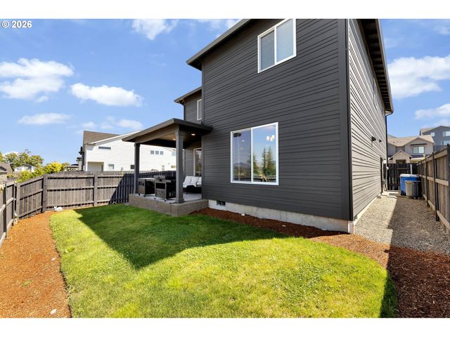 329 W LAUREL St, Washougal, WA 98671