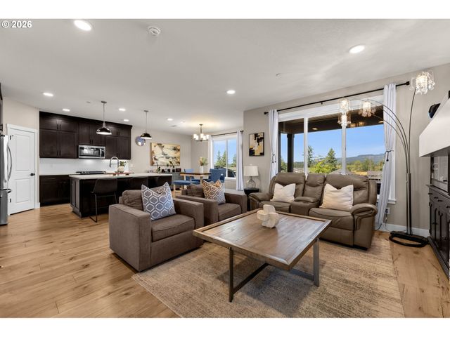 329 W LAUREL St, Washougal, WA 98671