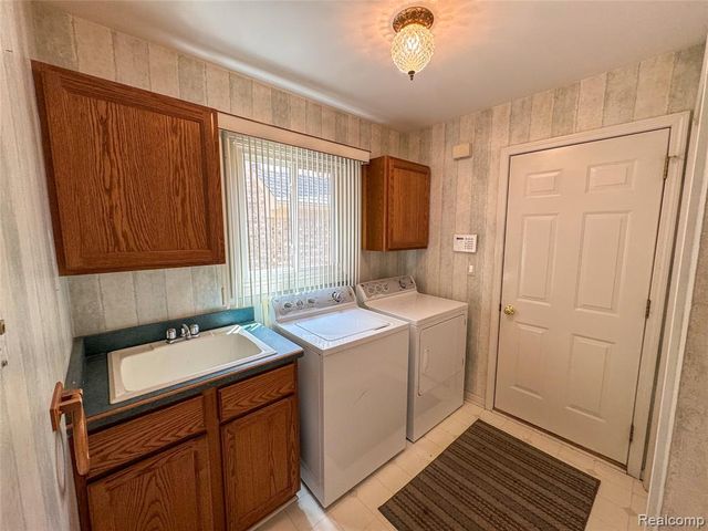 45325 Stonehedge Drive, Plymouth, MI 48170
