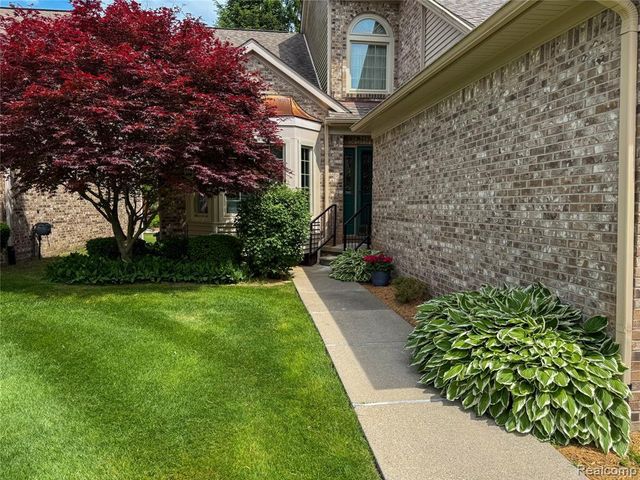 45325 Stonehedge Drive, Plymouth, MI 48170