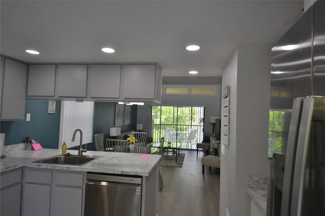 284 WOODLAKE WYNDE, Oldsmar, FL 34677