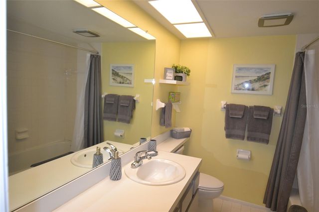 284 WOODLAKE WYNDE, Oldsmar, FL 34677