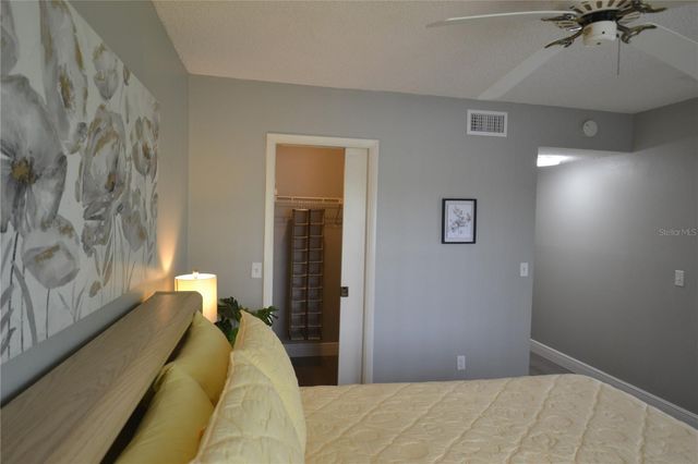 284 WOODLAKE WYNDE, Oldsmar, FL 34677