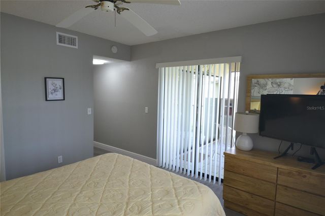 284 WOODLAKE WYNDE, Oldsmar, FL 34677