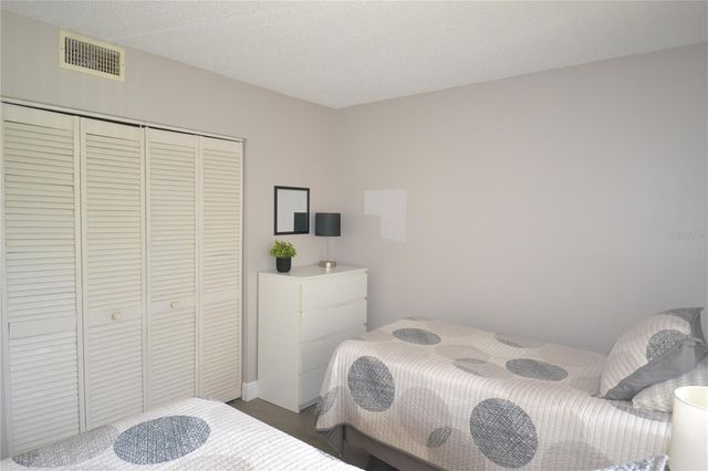 284 WOODLAKE WYNDE, Oldsmar, FL 34677