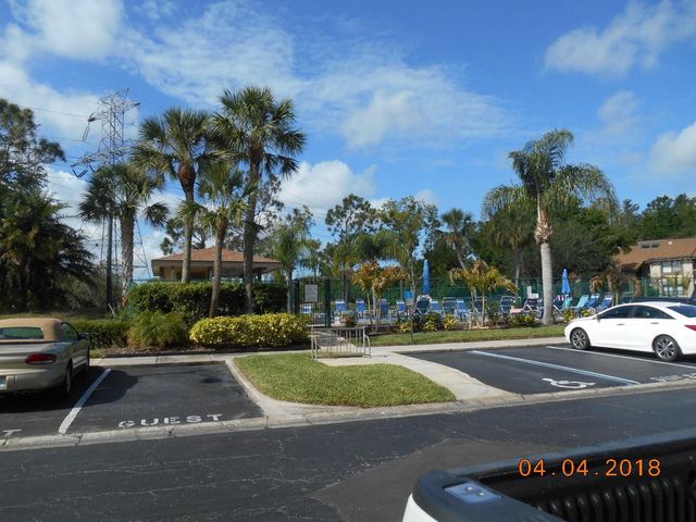 284 WOODLAKE WYNDE, Oldsmar, FL 34677