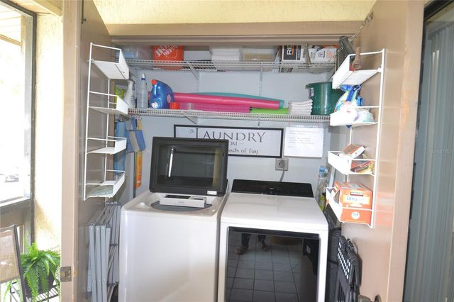 284 WOODLAKE WYNDE, Oldsmar, FL 34677