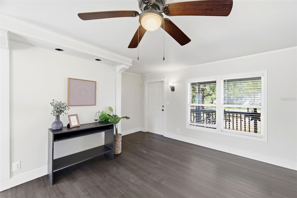 Image 8 of property listing at 6329 SADDLETREE DRIVE, Wesley Chapel, FL 33544