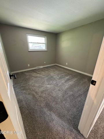 2605 Eton Place, Findlay, OH 45840