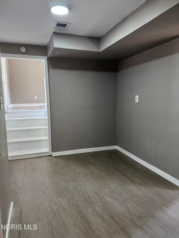 2605 Eton Place, Findlay, OH 45840