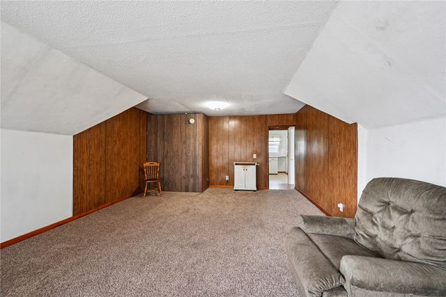 205 2nd Avenue, Atkins, IA 52206