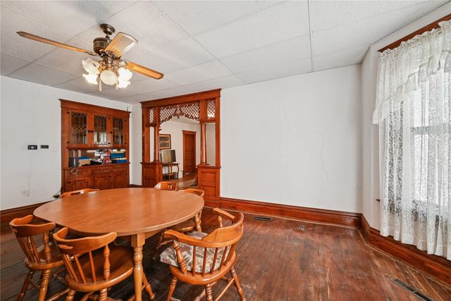 205 2nd Avenue, Atkins, IA 52206