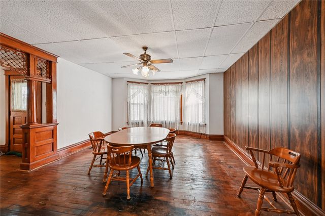 205 2nd Avenue, Atkins, IA 52206