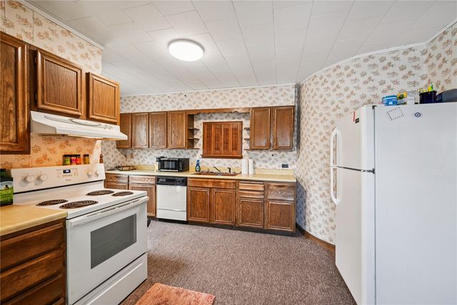 205 2nd Avenue, Atkins, IA 52206