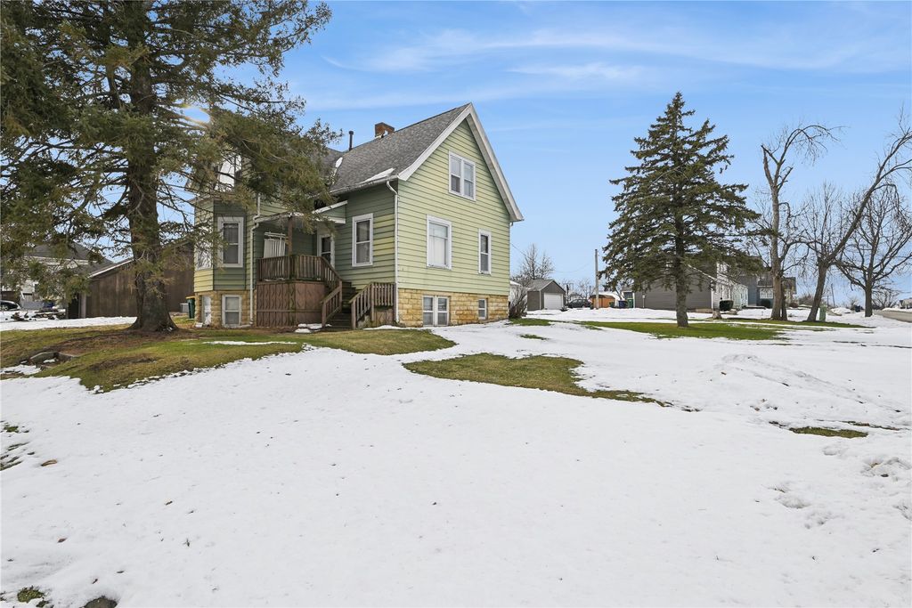 205 2nd Avenue, Atkins, IA 52206