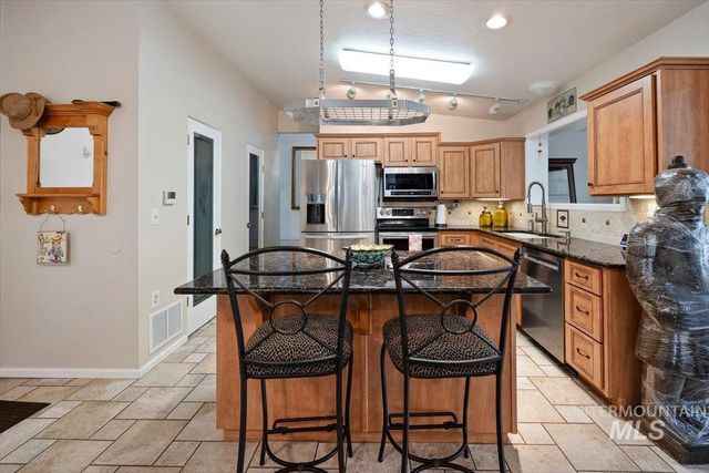 147 W 400 South, Jerome, ID 83338