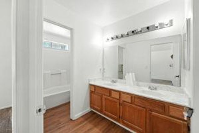 8044 torrente Way, Sacramento, CA 95823