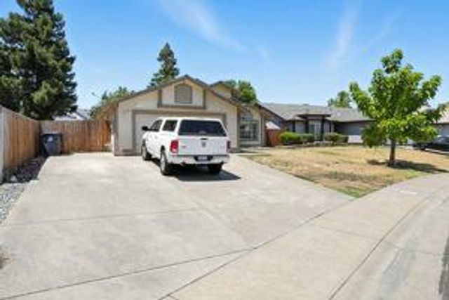 8044 torrente Way, Sacramento, CA 95823