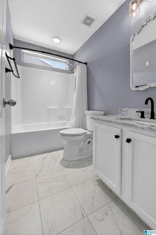 6741 SOUTHERN TRACE CIRCLE, Leeds, AL 35094