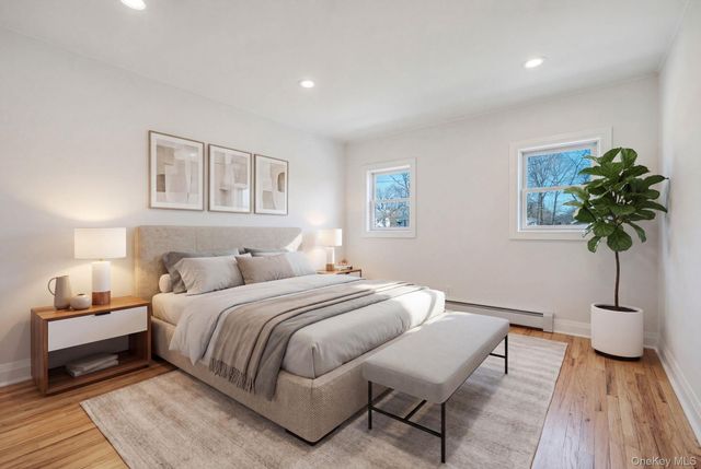 40 Durhamoc Lane, North Babylon, NY 11703