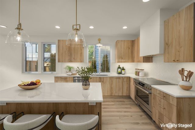 1860 1st Street, Kirkland, WA 98033