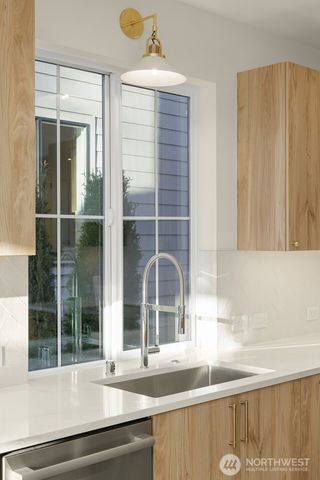 1860 1st Street, Kirkland, WA 98033