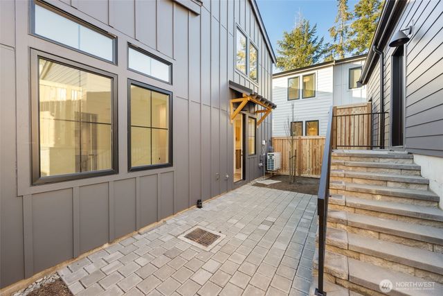 1860 1st Street, Kirkland, WA 98033