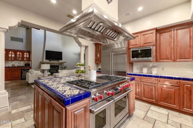 5116 Greencrest Road, La Canada Flintridge, CA 91011