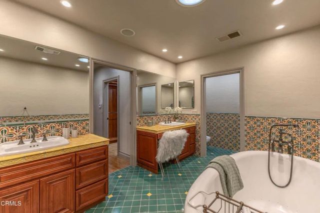 5116 Greencrest Road, La Canada Flintridge, CA 91011