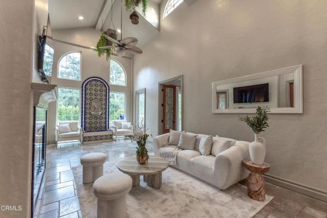 5116 Greencrest Road, La Canada Flintridge, CA 91011