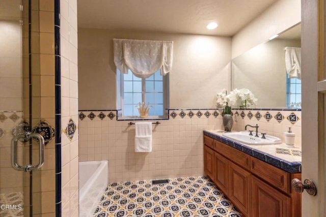 5116 Greencrest Road, La Canada Flintridge, CA 91011