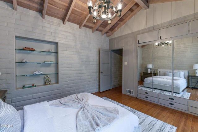 5116 Greencrest Road, La Canada Flintridge, CA 91011