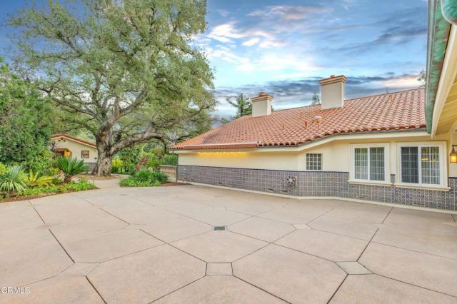 5116 Greencrest Road, La Canada Flintridge, CA 91011