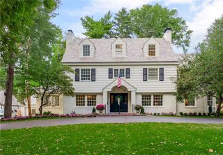 1208 W 57th Terrace, Kansas City, MO 64113