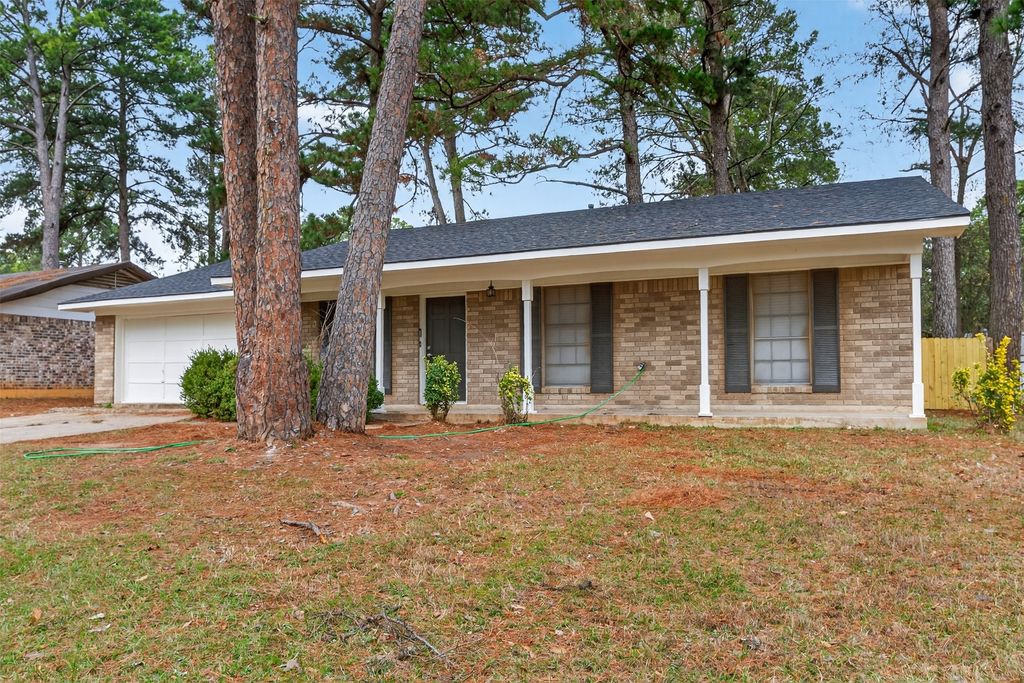 2814 Silver Pine Lane, Shreveport, LA 71108