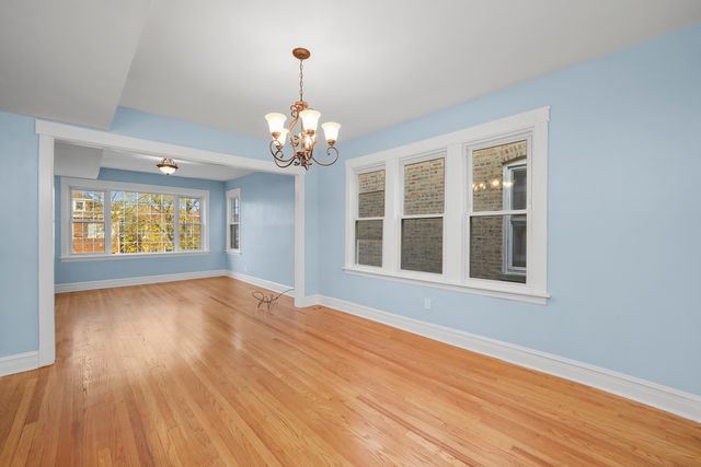 4239 W Melrose Street 2, Chicago, IL 60641